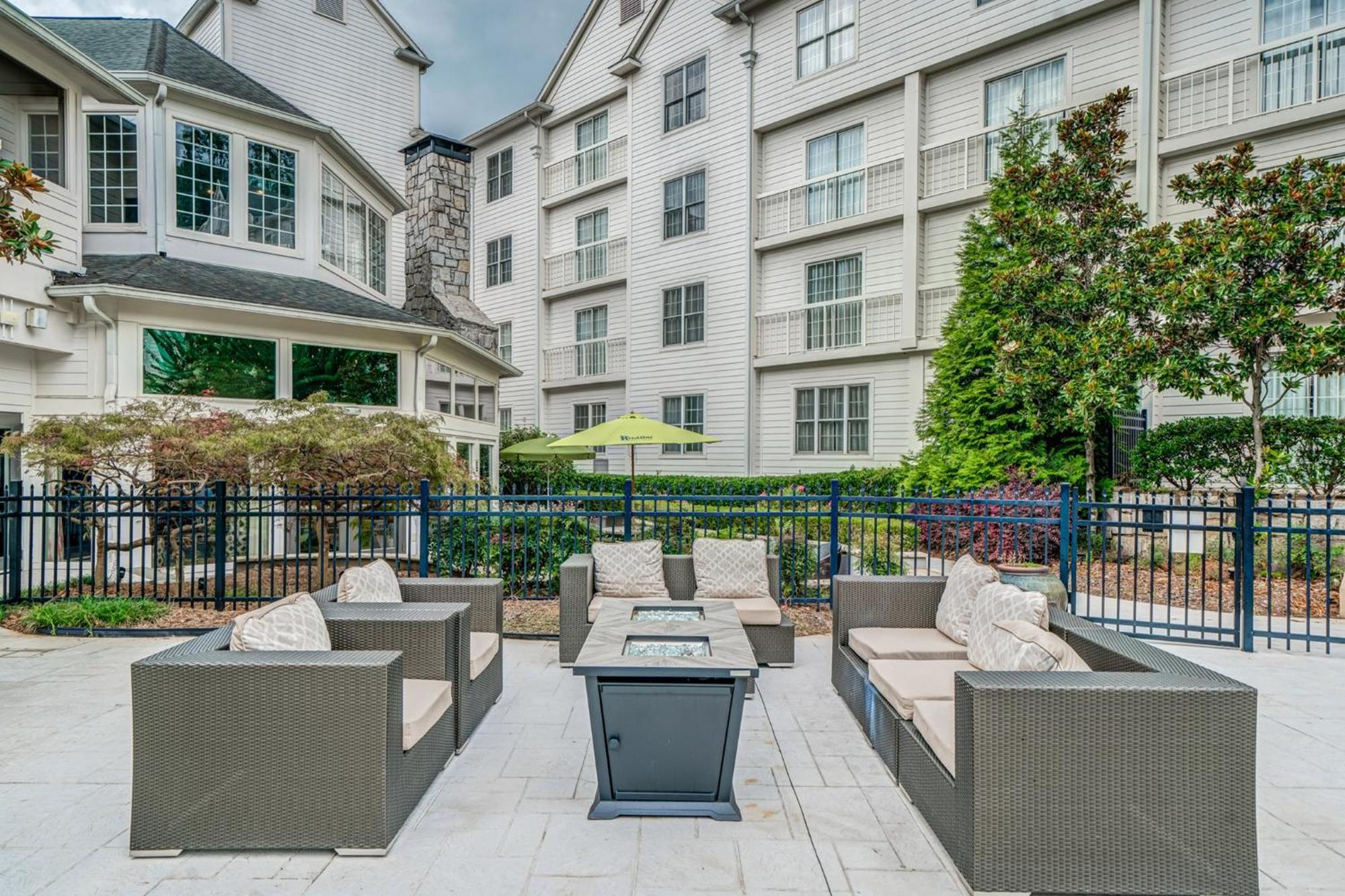 Hotel Indigo Atlanta Vinings By Ihg Smyrna Eksteriør billede
