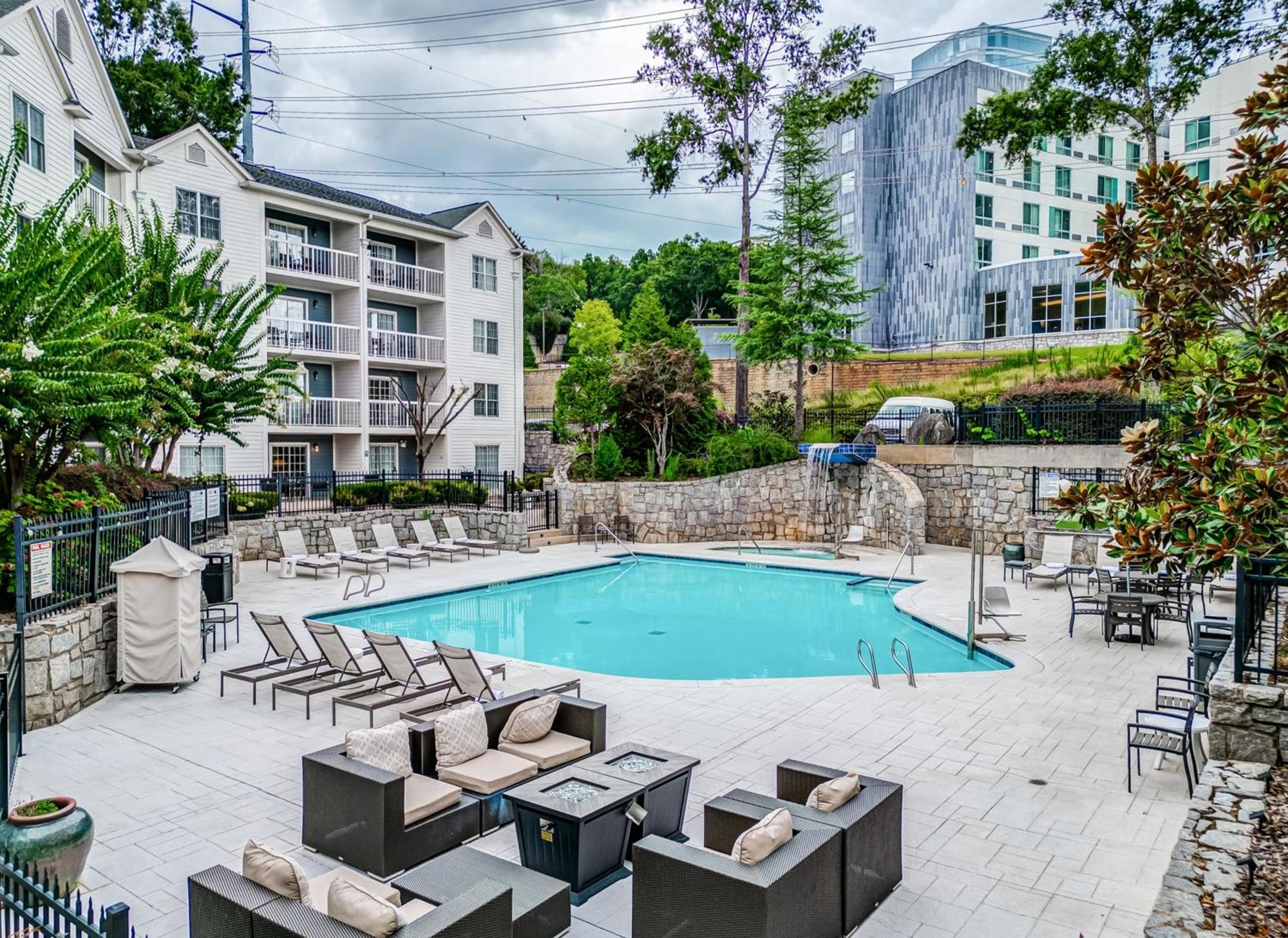 Hotel Indigo Atlanta Vinings By Ihg Smyrna Eksteriør billede